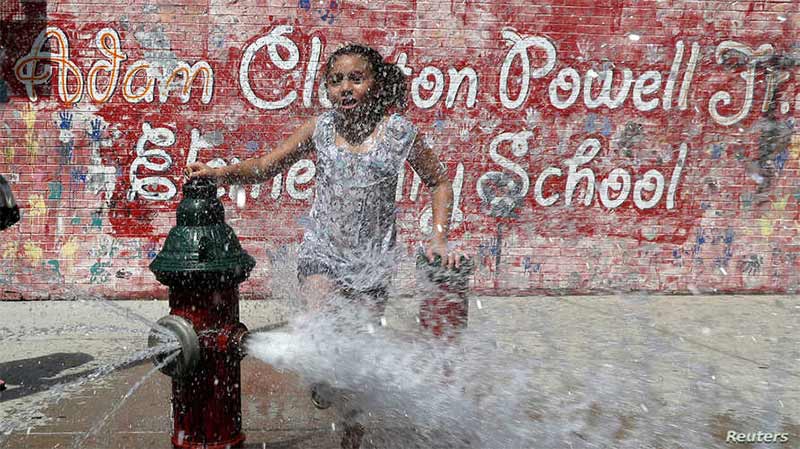Biden busca aliviar el calor extremo mientras persisten las temperaturas récord Biden busca aliviar el calor extremo