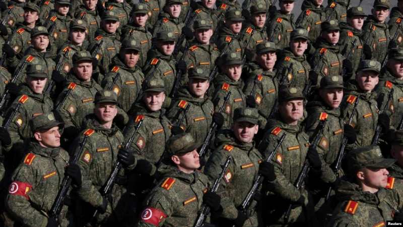 Fotos de brazaletes rusos causan revuelo en las redes, pero los críticos obvian varios detalles brazaletes rusos