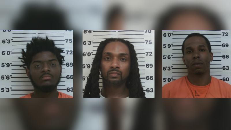 Arrestan a tres hombres de Kansas City tras una persecución policial en la I-35 persecución policial en la I-35