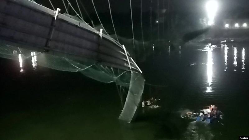 desplome de puente en la India