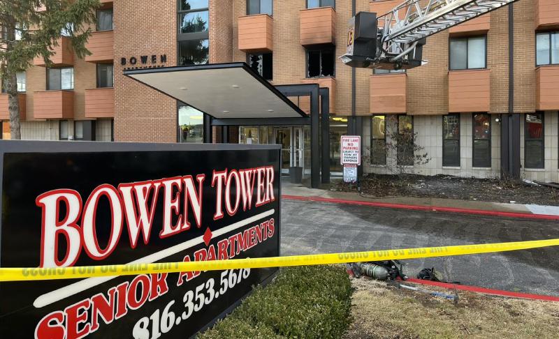 Muere una persona tras incendio en un complejo de apartamentos en Raytown incendio en un complejo de apartamentos en Raytown