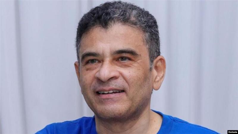Gobierno de Nicaragua muestra al obispo Rolando Álvarez después que la oposición pidiera "una prueba de vida" obispo Rolando Álvarez