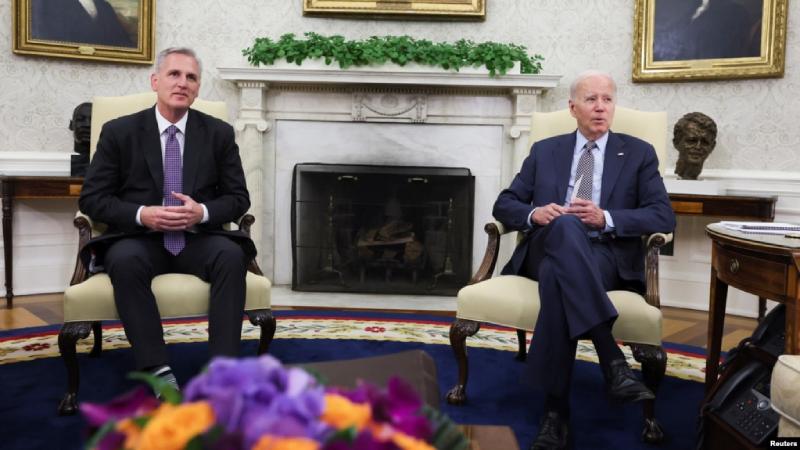 reunión sobre deuda del gobierno con McCarthy