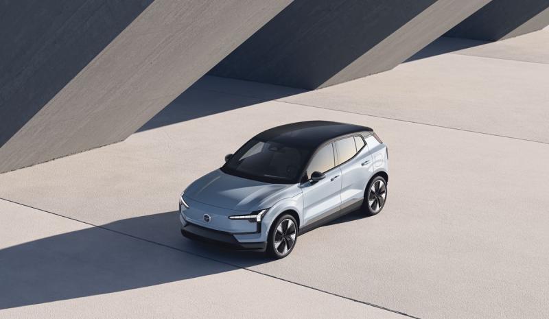Volvo presentó el XC 30, su nuevo y pequeño SUV eléctrico XC 30