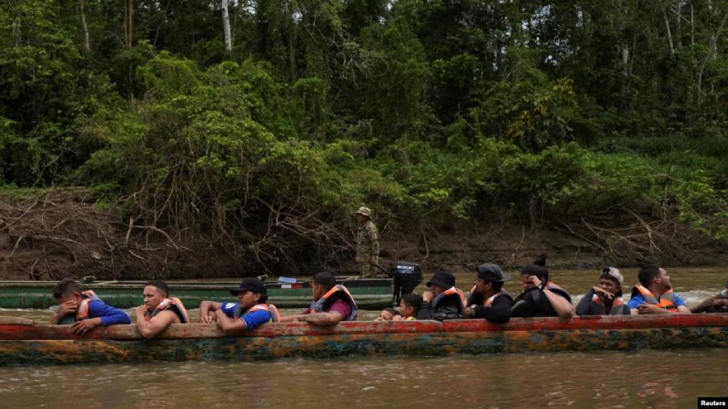 Paso de migrantes por Tapón del Darién