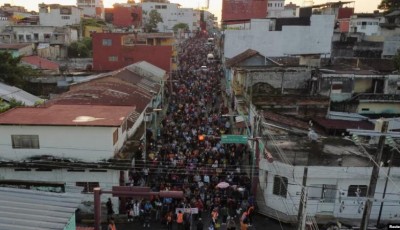 Caravana de migrantes rumbo a EEUU pierde fuerza