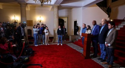 Colombia da marcha atrás y recibirá a inmigrantes