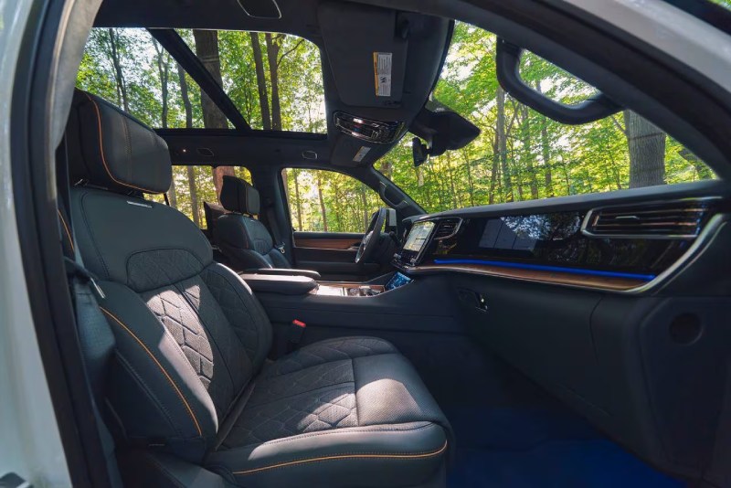 Jeep Grand Wagoneer del 2025.