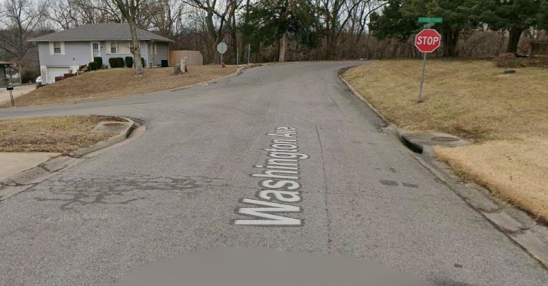 Policía de KCK investiga el hallazgo de un hombre sin vida